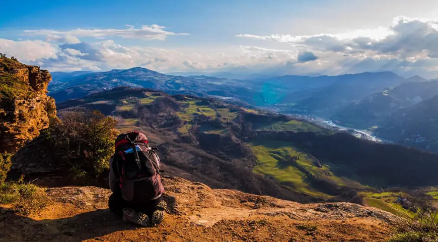 Turismo lento: 5 motivi per partire per un cammino