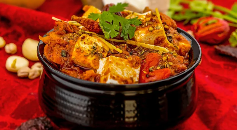 Sapori d'India: un viaggio culinario tra templi, fortezze e spezie