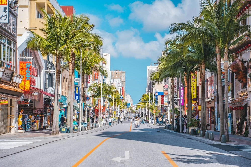 Giappone:  le isole remote di Okinawa