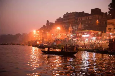 La Città Sacra di Varanasi