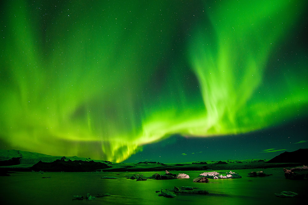 Spiaggia nera in Islanda Aurora boreale Islanda